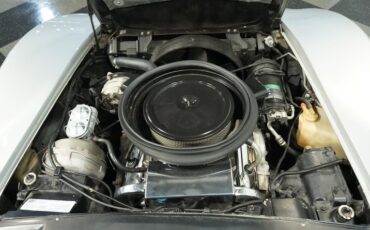 Chevrolet-Corvette-1975-Silver-Metallic-Silver-1