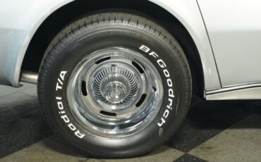 Chevrolet-Corvette-1975-Silver-Metallic-Silver-10