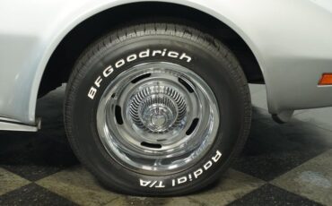 Chevrolet-Corvette-1975-Silver-Metallic-Silver-11
