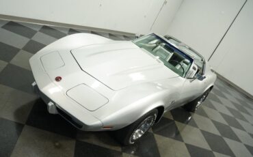 Chevrolet-Corvette-1975-Silver-Metallic-Silver-17