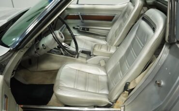 Chevrolet-Corvette-1975-Silver-Metallic-Silver-19