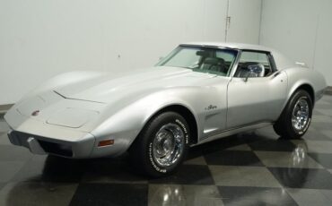 Chevrolet-Corvette-1975-Silver-Metallic-Silver-20
