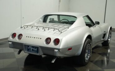 Chevrolet-Corvette-1975-Silver-Metallic-Silver-23