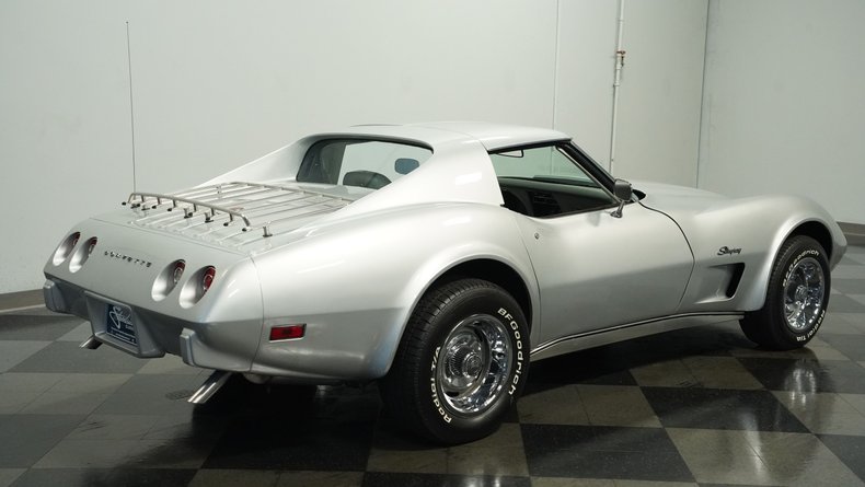 Chevrolet-Corvette-1975-Silver-Metallic-Silver-24