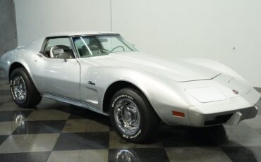 Chevrolet-Corvette-1975-Silver-Metallic-Silver-26