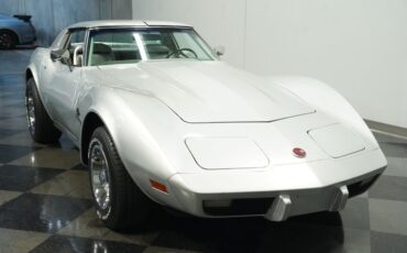 Chevrolet-Corvette-1975-Silver-Metallic-Silver-27