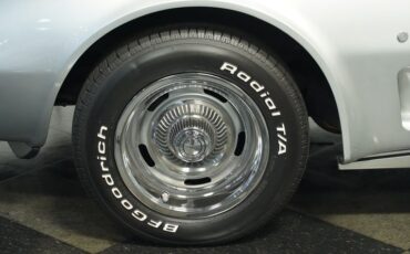Chevrolet-Corvette-1975-Silver-Metallic-Silver-8