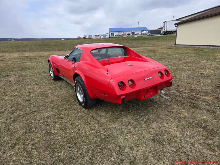 Chevrolet-Corvette-1975-red-tan-12