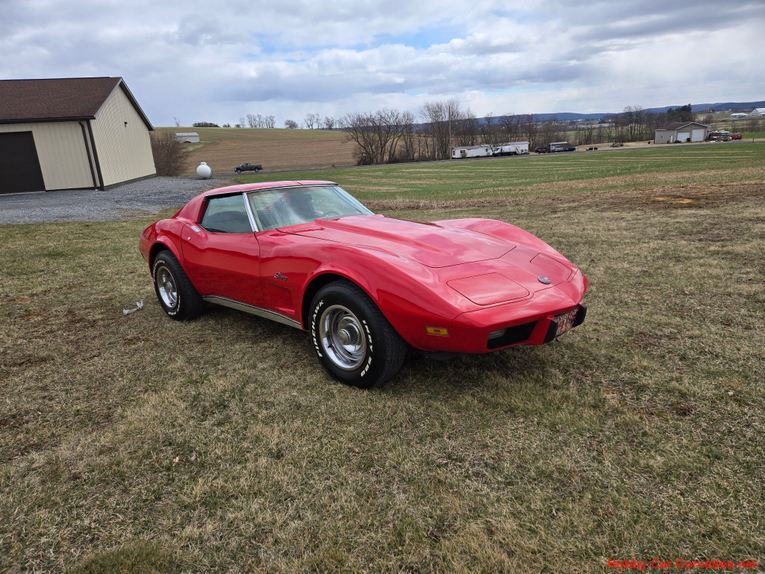 Chevrolet-Corvette-1975-red-tan-40