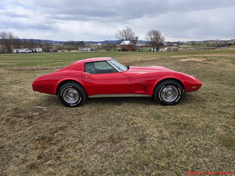 Chevrolet-Corvette-1975-red-tan