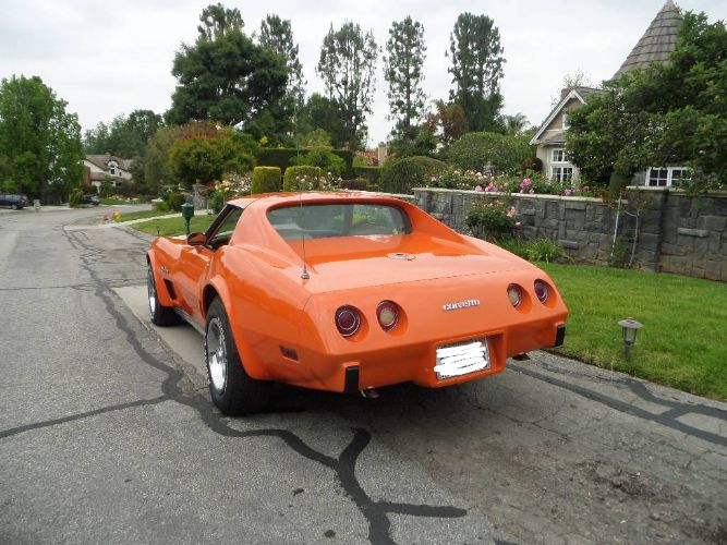 Chevrolet-Corvette-1976-1