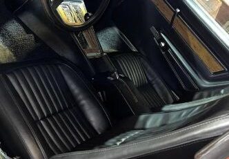 Chevrolet-Corvette-1976-1