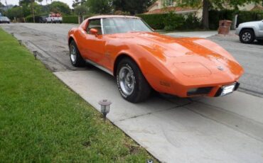 Chevrolet-Corvette-1976-10