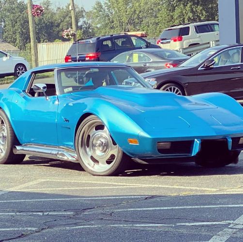 Chevrolet-Corvette-1976-11
