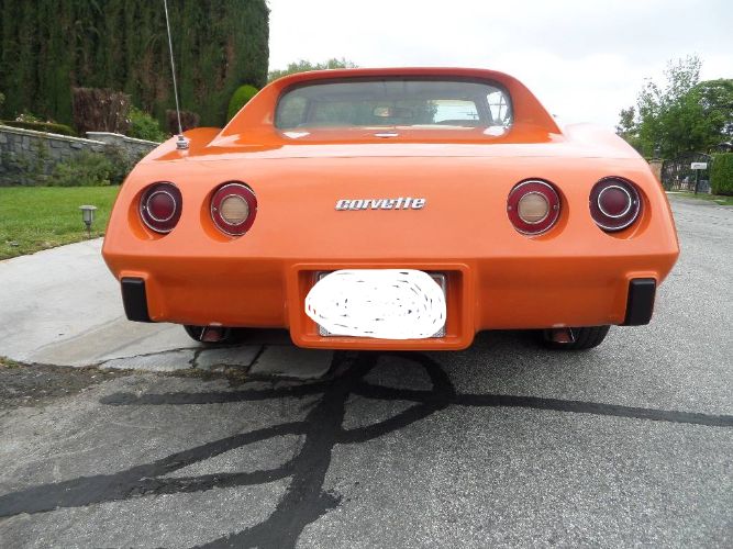 Chevrolet-Corvette-1976-16