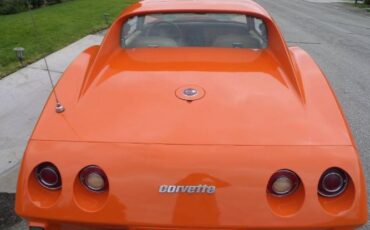 Chevrolet-Corvette-1976-19