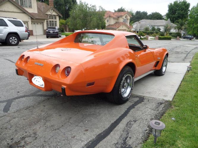 Chevrolet-Corvette-1976-20