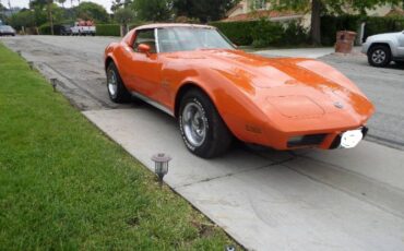 Chevrolet-Corvette-1976