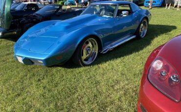 Chevrolet-Corvette-1976