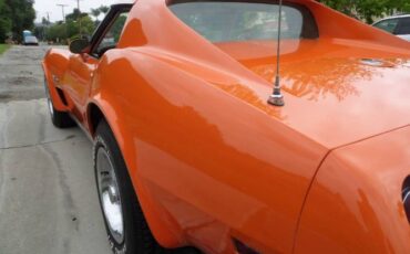 Chevrolet-Corvette-1976-4