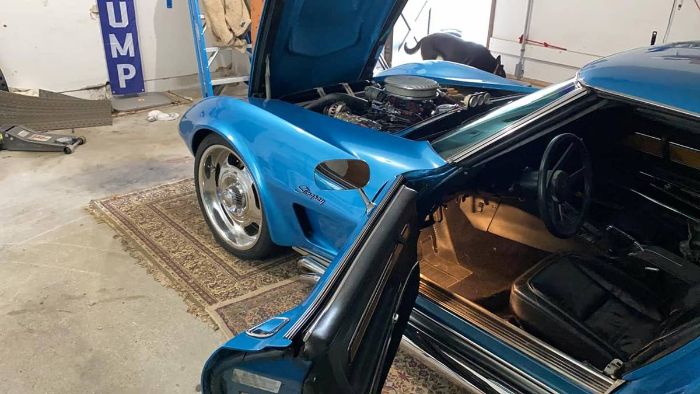 Chevrolet-Corvette-1976-4