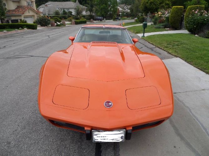 Chevrolet-Corvette-1976-7