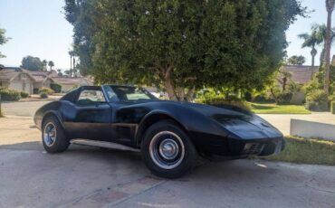 Chevrolet-Corvette-1976-Black-Cranberry-6