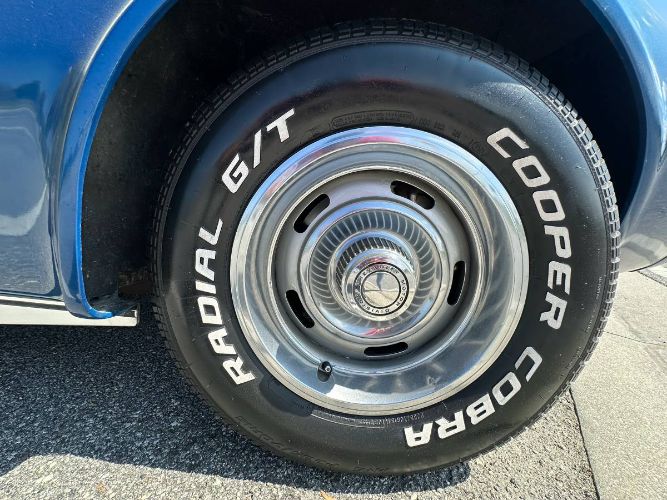 Chevrolet-Corvette-1976-Blue-6