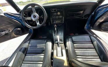 Chevrolet-Corvette-1976-Blue-8