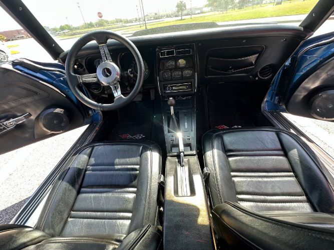 Chevrolet-Corvette-1976-Blue-8