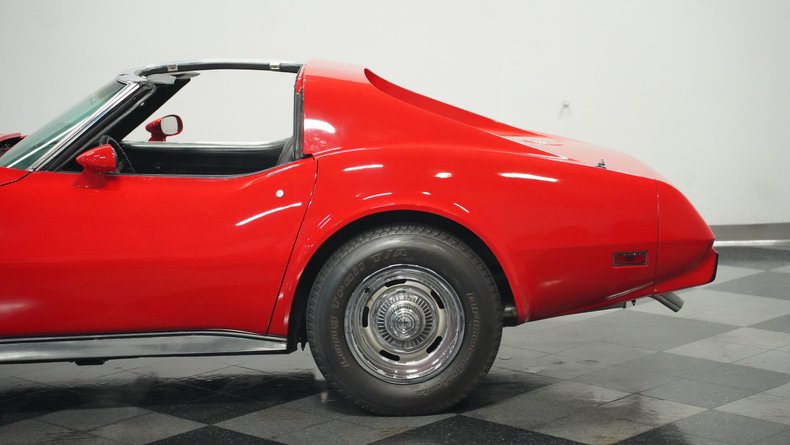 Chevrolet-Corvette-1976-Corvette-Red-Black-14