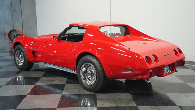 Chevrolet-Corvette-1976-Corvette-Red-Black-16