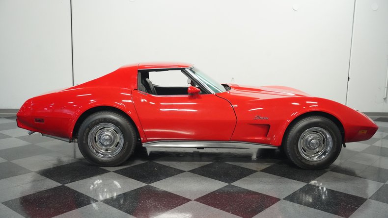 Chevrolet-Corvette-1976-Corvette-Red-Black-21