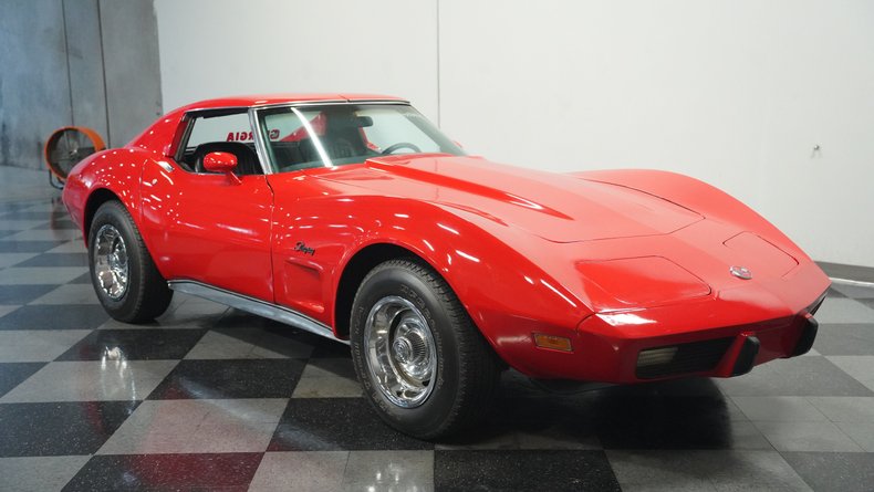 Chevrolet-Corvette-1976-Corvette-Red-Black-22