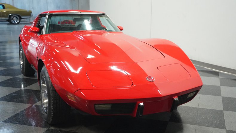 Chevrolet-Corvette-1976-Corvette-Red-Black-23