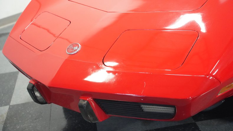 Chevrolet-Corvette-1976-Corvette-Red-Black-26