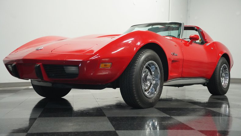 Chevrolet-Corvette-1976-Corvette-Red-Black-28