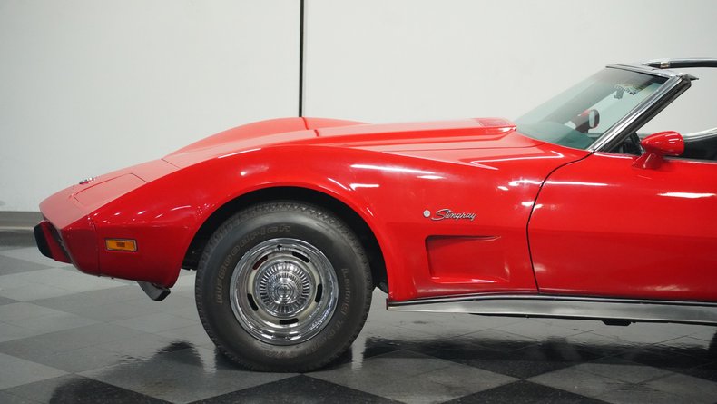 Chevrolet-Corvette-1976-Corvette-Red-Black-30