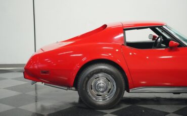 Chevrolet-Corvette-1976-Corvette-Red-Black-32
