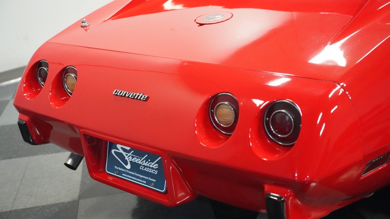 Chevrolet-Corvette-1976-Corvette-Red-Black-4