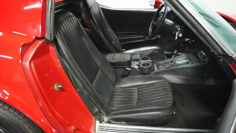 Chevrolet-Corvette-1976-Corvette-Red-Black-49