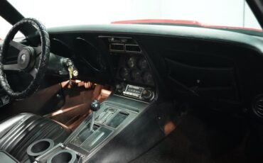 Chevrolet-Corvette-1976-Corvette-Red-Black-7