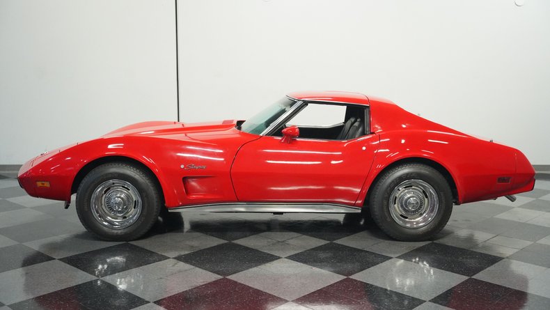 Chevrolet-Corvette-1976-Corvette-Red-Black