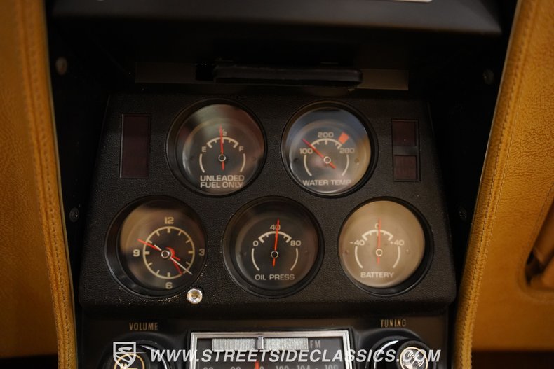 Chevrolet-Corvette-1976-Corvette-Red-Buckskin-Tan-10