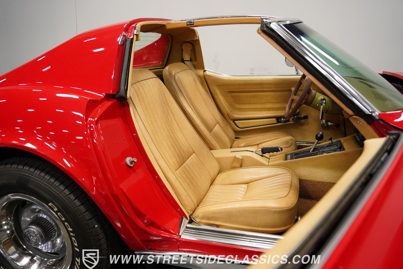 Chevrolet-Corvette-1976-Corvette-Red-Buckskin-Tan-13