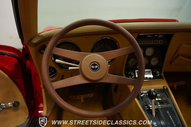 Chevrolet-Corvette-1976-Corvette-Red-Buckskin-Tan-15