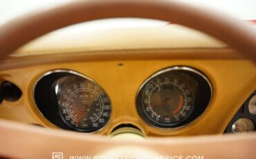 Chevrolet-Corvette-1976-Corvette-Red-Buckskin-Tan-16