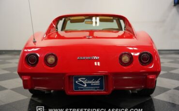 Chevrolet-Corvette-1976-Corvette-Red-Buckskin-Tan-24