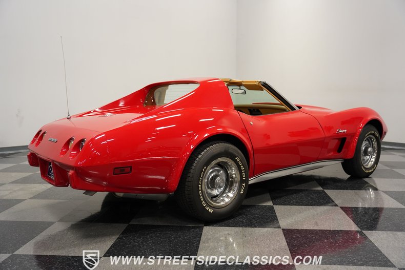 Chevrolet-Corvette-1976-Corvette-Red-Buckskin-Tan-26