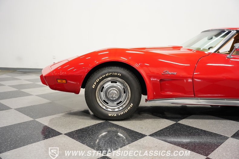 Chevrolet-Corvette-1976-Corvette-Red-Buckskin-Tan-36
